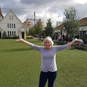 Meet your Posher, Debbie